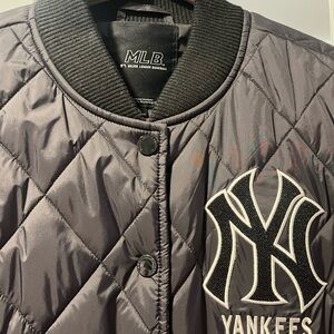 MLB Black Quilted Jacket Size Large